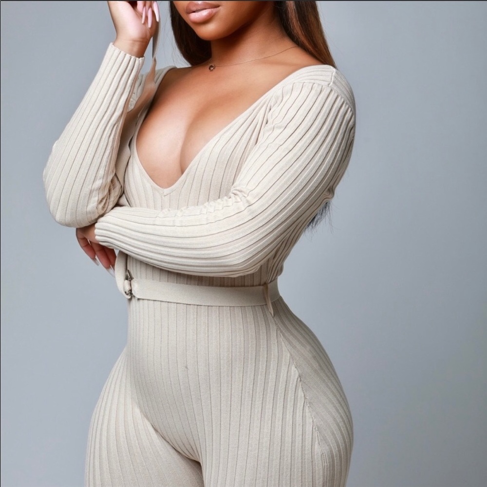 Cute beige jumpsuit!